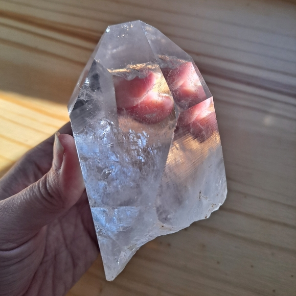 Beautiful Clear Quartz Crystal Point - Picture 3 of 10